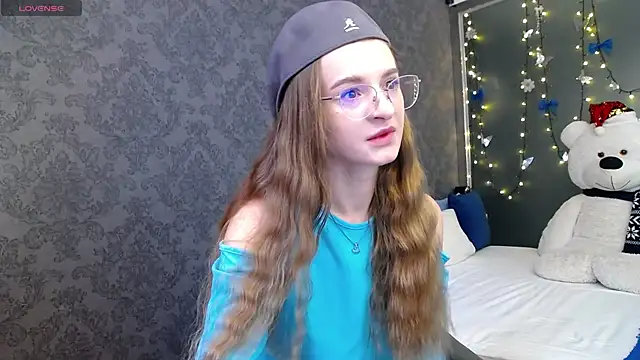 Snapshot of KateJonson chatting on December 5, 2025, 8:12 am KateJonson online show from December 5, 2025, 8:12 am