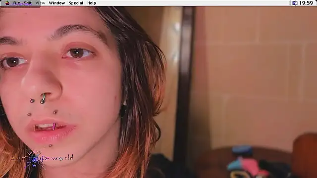 Snapshot of Kryptosworld chatting on February 18, 2026, 6:59 pm Kryptosworld online show from February 18, 2026, 6:59 pm