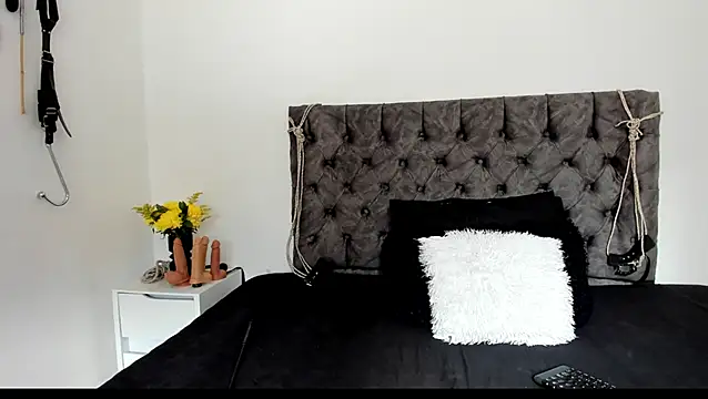 Snapshot of sweet__wild chatting on September 30, 2025, 8:25 pm sweet  wild online show from September 30, 2025, 8:25 pm