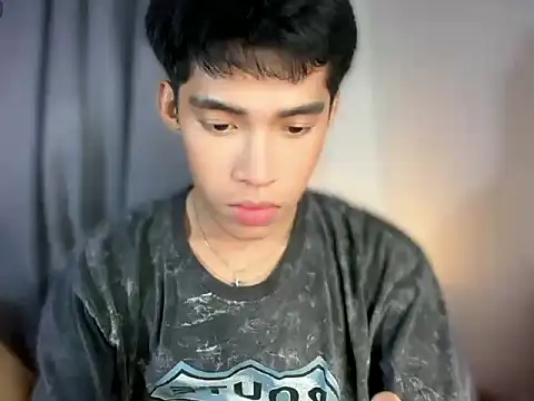 Snapshot of Lightjt04 chatting on April 22, 2026, 4:19 pm Lightjt04 online show from April 22, 2026, 4:19 pm