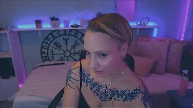 Jan ina online show from December 10, 2024, 5:00 pm