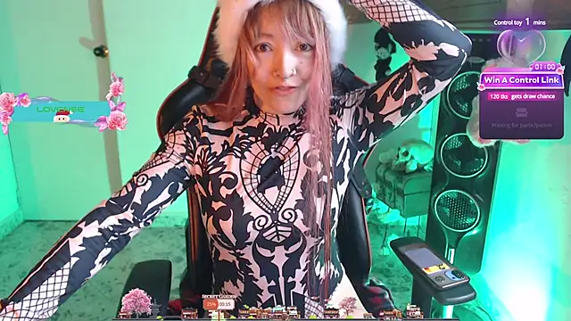 Snapshot of pink-2022 chatting on December 24, 2024, 2:12 pm pink-2022 online show from December 24, 2024, 2:12 pm