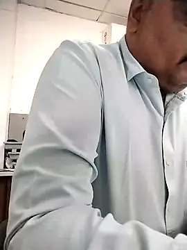 Desi Londa 143 online show from April 7, 2026, 5:41 am