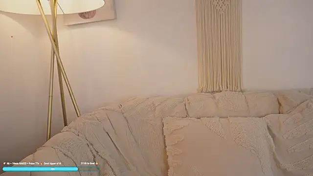 bunnycuteshy online show from November 29, 2025, 1:36 pm