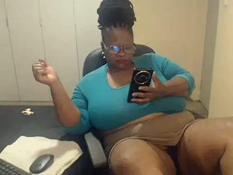 sweetnoziexx online show from February 18, 2025, 8:38 am