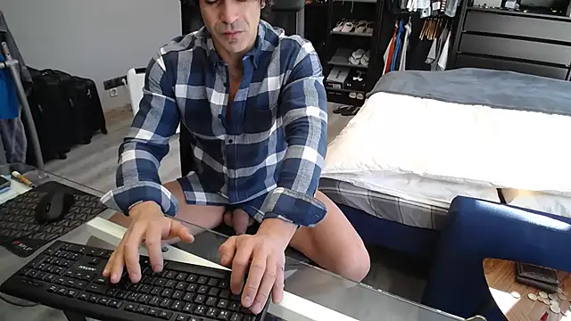 samricci21 online show from November 30, 2025, 12:42 pm