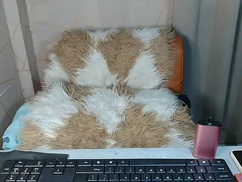 Snapshot of Sweet_kitty60xx chatting on January 10, 2026, 4:03 am Sweet kitty60xx online show from January 10, 2026, 4:03 am