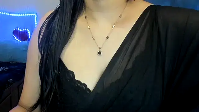 Snapshot of South_indian_tickly chatting on January 25, 2025, 5:19 pm South indian tickly online show from January 25, 2025, 5:19 pm