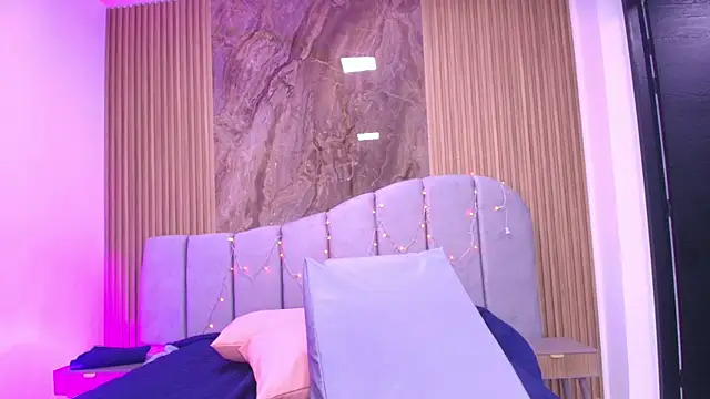 arletmss online show from December 16, 2025, 3:11 am