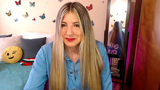 Jolie-Mature online show from October 17, 2025, 8:44 pm