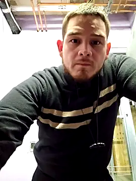 Snapshot of Austem910 chatting on December 26, 2024, 6:30 am Austem910 online show from December 26, 2024, 6:30 am