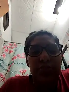 Snapshot of DanielleEvans_ chatting on February 11, 2025, 10:39 pm DanielleEvans online show from February 11, 2025, 10:39 pm
