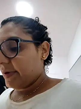 Snapshot of DanielleEvans_ chatting on March 9, 2025, 11:14 am DanielleEvans online show from March 9, 2025, 11:14 am