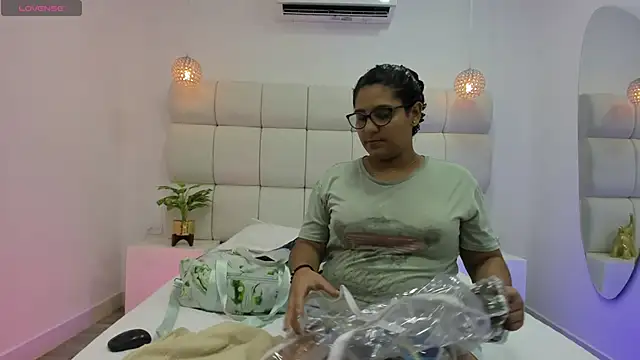 Snapshot of DanielleEvans_ chatting on September 21, 2025, 11:23 am DanielleEvans online show from September 21, 2025, 11:23 am