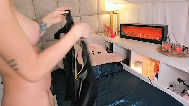 Snapshot of TatjanaTillers chatting on February 14, 2026, 9:06 am TatjanaTillers online show from February 14, 2026, 9:06 am