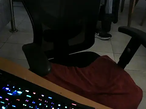 Snapshot of charly2994 chatting on March 19, 2026, 3:43 am charly2994 online show from March 19, 2026, 3:43 am