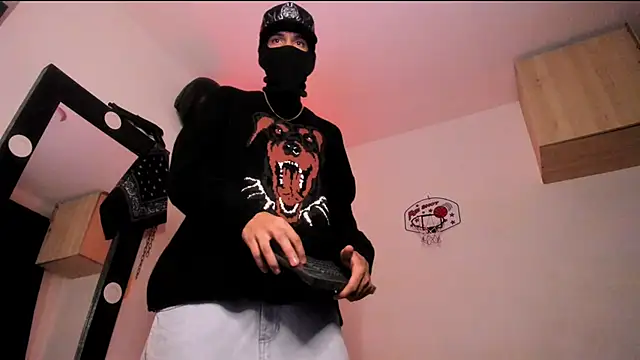 Snapshot of Samuel_Suarez chatting on February 4, 2026, 4:51 am Samuel Suarez online show from February 4, 2026, 4:51 am