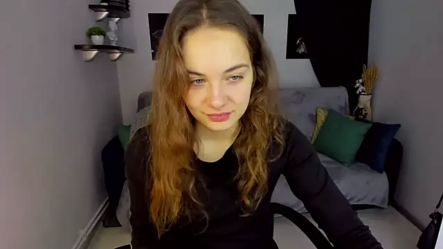 Snapshot of KristinaLoison chatting on January 4, 2025, 4:01 am KristinaLoison online show from January 4, 2025, 4:01 am