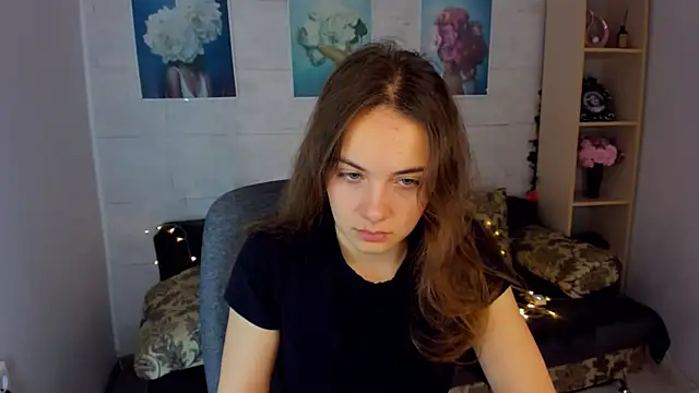 Snapshot of KristinaLoison chatting on January 27, 2025, 11:22 am KristinaLoison online show from January 27, 2025, 11:22 am