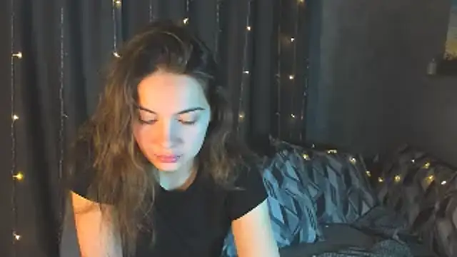 Snapshot of KristinaLoison chatting on February 4, 2025, 1:59 pm KristinaLoison online show from February 4, 2025, 1:59 pm