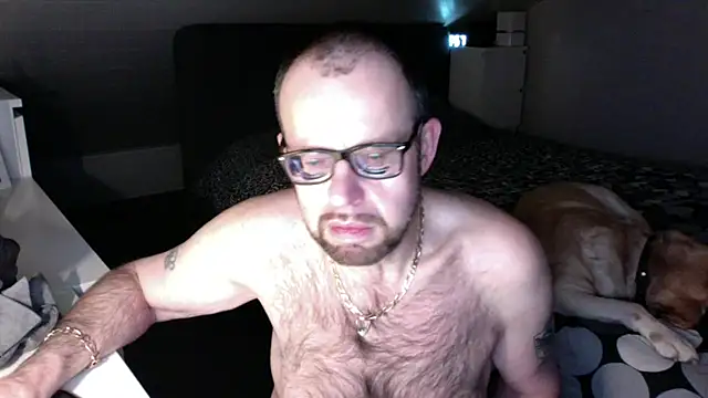 Snapshot of FABIOGLASSES chatting on January 6, 2026, 11:51 pm FABIOGLASSES online show from January 6, 2026, 11:51 pm