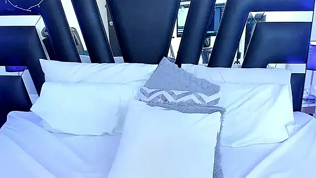 Snapshot of katya_kozlov chatting on February 24, 2025, 9:43 am katya kozlov online show from February 24, 2025, 9:43 am