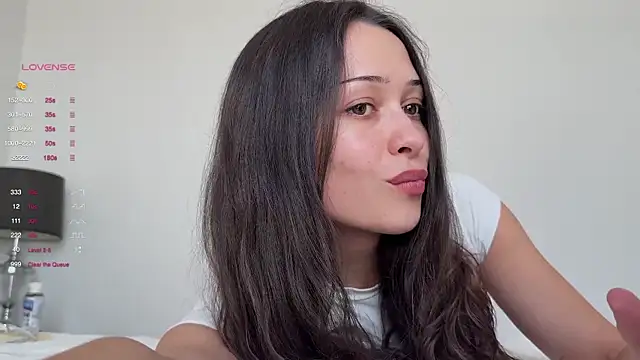 Snapshot of mo1ly chatting on February 15, 2026, 8:24 am mo1ly online show from February 15, 2026, 8:24 am