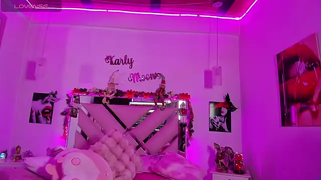 Karly moon online show from December 6, 2024, 7:21 am