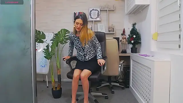 EllaMilf  online show from January 5, 2025, 7:17 am