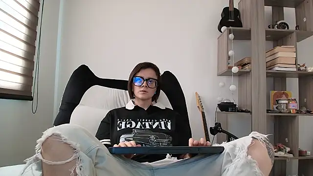 Snapshot of Arya_starrk chatting on February 3, 2026, 2:33 pm Arya starrk online show from February 3, 2026, 2:33 pm