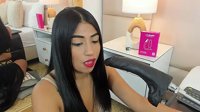 Snapshot of AntoniaRoss_ chatting on February 19, 2026, 1:18 pm AntoniaRoss online show from February 19, 2026, 1:18 pm