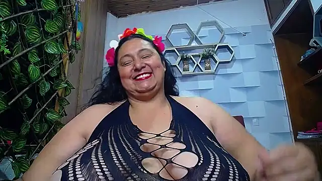 TistMature online show from September 24, 2025, 1:14 pm