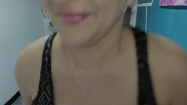 Snapshot of MarilynMiilf_ chatting on December 4, 2024, 11:13 pm MarilynMiilf online show from December 4, 2024, 11:13 pm
