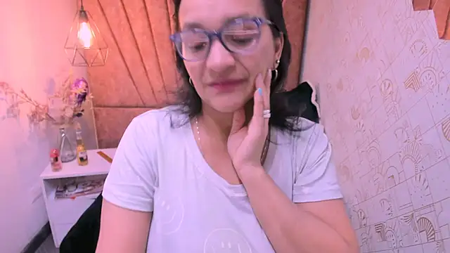 Snapshot of MarilynMiilf_ chatting on September 11, 2025, 8:31 pm MarilynMiilf online show from September 11, 2025, 8:31 pm