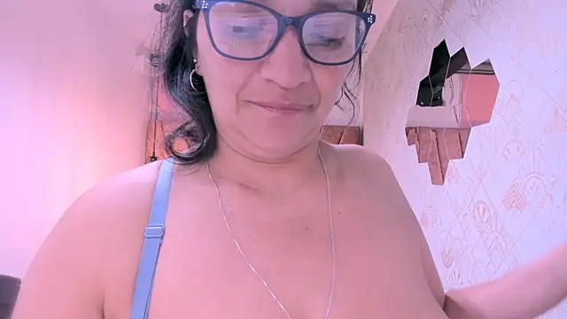 Snapshot of MarilynMiilf_ chatting on September 21, 2025, 7:43 am MarilynMiilf online show from September 21, 2025, 7:43 am