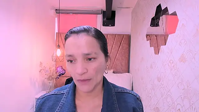 Snapshot of MarilynMiilf_ chatting on October 4, 2025, 7:34 pm MarilynMiilf online show from October 4, 2025, 7:34 pm