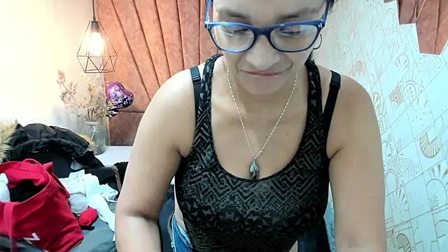 Snapshot of MarilynMiilf_ chatting on November 12, 2025, 7:35 pm MarilynMiilf online show from November 12, 2025, 7:35 pm