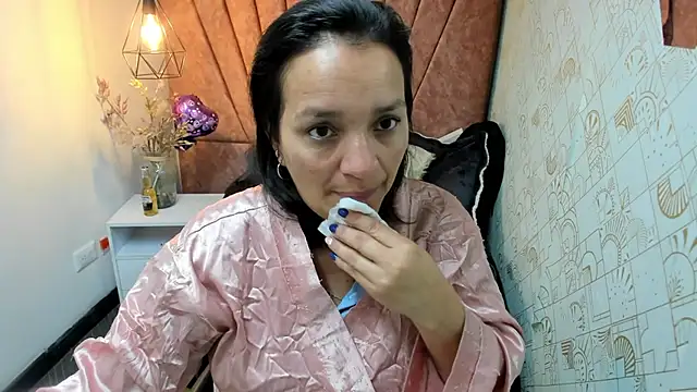 Snapshot of MarilynMiilf_ chatting on November 14, 2025, 8:02 am MarilynMiilf online show from November 14, 2025, 8:02 am