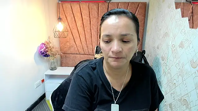 Snapshot of MarilynMiilf_ chatting on December 4, 2025, 7:33 pm MarilynMiilf online show from December 4, 2025, 7:33 pm