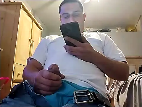 thickcocklatino online show from December 19, 2025, 4:58 pm