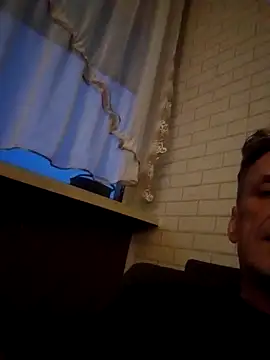 Snapshot of Tomyjumpxxxxx chatting on February 14, 2026, 9:55 pm Tomyjumpxxxxx online show from February 14, 2026, 9:55 pm