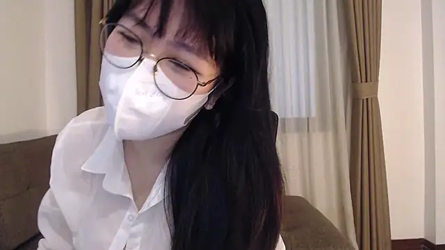 Snapshot of Onee-Chew chatting on November 4, 2025, 3:49 am Onee-Chew online show from November 4, 2025, 3:49 am