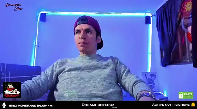 Snapshot of Headhunterdz chatting on December 18, 2024, 10:35 pm Headhunterdz online show from December 18, 2024, 10:35 pm