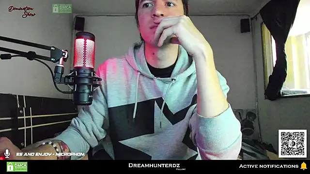 Snapshot of Headhunterdz chatting on February 26, 2025, 8:44 pm Headhunterdz online show from February 26, 2025, 8:44 pm