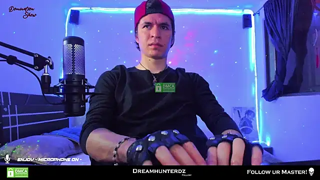 Snapshot of Headhunterdz chatting on March 5, 2025, 10:54 pm Headhunterdz online show from March 5, 2025, 10:54 pm