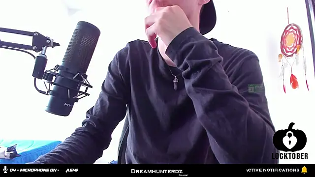 Snapshot of Headhunterdz chatting on October 29, 2025, 8:10 pm Headhunterdz online show from October 29, 2025, 8:10 pm