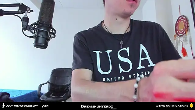 Snapshot of Headhunterdz chatting on November 3, 2025, 8:43 pm Headhunterdz online show from November 3, 2025, 8:43 pm