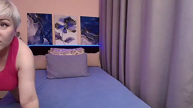 BlondPearl online show from July 10, 2026, 9:39 pm