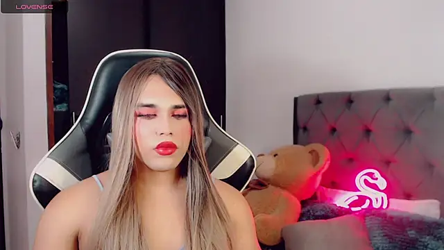 Snapshot of BIGCOCKMIA chatting on March 10, 2025, 10:45 pm BIGCOCKMIA online show from March 10, 2025, 10:45 pm