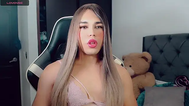 Snapshot of BIGCOCKMIA chatting on March 20, 2025, 12:53 pm BIGCOCKMIA online show from March 20, 2025, 12:53 pm